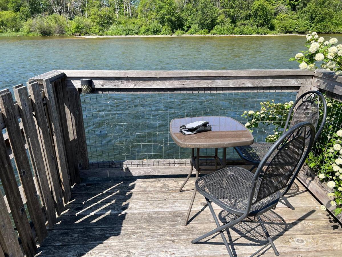 River House Hotell Campbell River Eksteriør bilde