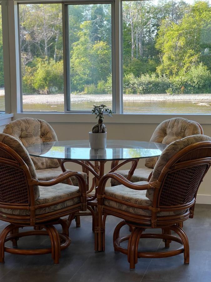 River House Hotell Campbell River Eksteriør bilde